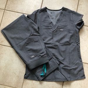 Figs size S scrub shirt and pants